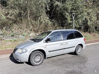 Usado Chrysler Voyager 150 CV (110 kW) 2005 Gris / plata Monovolumen