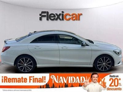 Blanco Usado 2015 Mercedes CLA200 AMG line Berlina | 16.490 € (Buen precio)