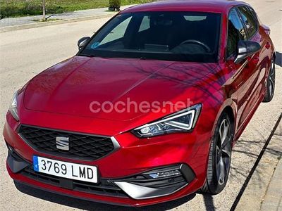 Usado Seat Leon FR 150 CV (110 kW) 2021 Granate Berlina