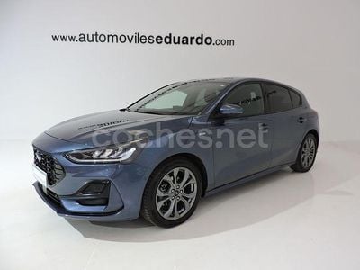 Gris / plata Usado 2023 Ford Focus ST-Line X Berlina | 17.800 € (Precio justo)