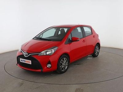 Rojo Usado 2017 Toyota Yaris Active Utilitario | 10.199 € (Precio justo)