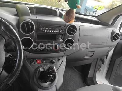 Usado Peugeot Partner Tepee Access 100 CV (73 kW) 2016 Blanco Monovolumen