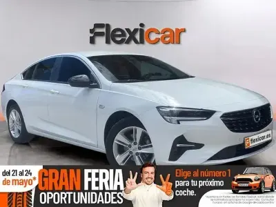 Usado Opel Insignia Business 174 CV (127 kW) 2022 Blanco