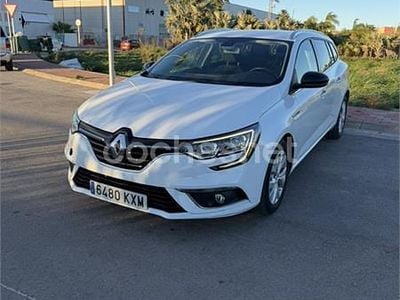 Usado Renault Mégane GrandTour LIMITED 140 CV (102 kW) 2019 Blanco Familiar