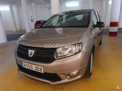 Usado Dacia Sandero Ambiance 75 CV (55 kW) 2015 Beige Berlina