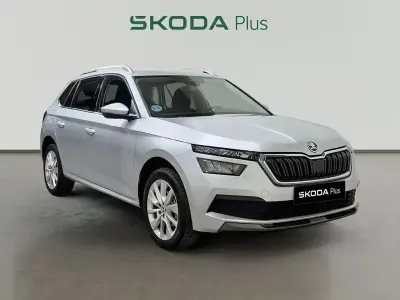 Usado Skoda Kamiq Ambition 110 HP (80 kW) 2023 Cinzento SUV