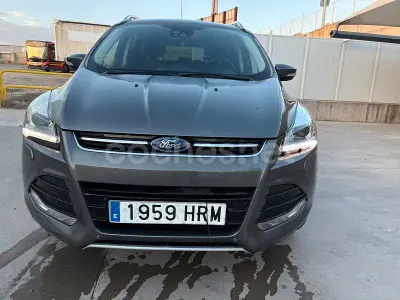 Usado Ford Kuga Titanium 140 CV (102 kW) 2013 Gris / plata SUV