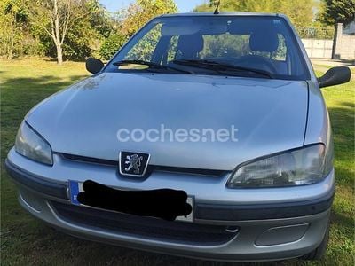 Usado Peugeot 106 58 CV (42 kW) 2002 Gris / plata Utilitario