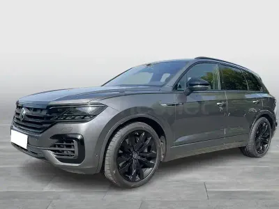 Usado VW Touareg R 462 CV (339 kW) 2021 Gris / plata SUV