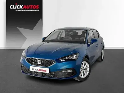 Usado Seat Leon Style 110 CV (80 kW) 2024 Azul Berlina
