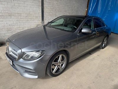 Usado Mercedes E220 194 CV (142 kW) 2019 Gris / plata Berlina