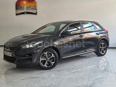 Usado Kia XCeed 141 CV (103 kW) 2021 Gris / plata SUV