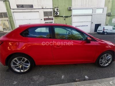 Usado Seat Leon SC Style 105 CV (77 kW) 2014 Rojo Utilitario