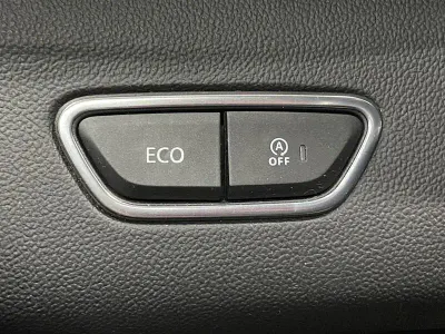 Usado Renault Kadjar Zen 140 CV (102 kW) 2022 Azul SUV
