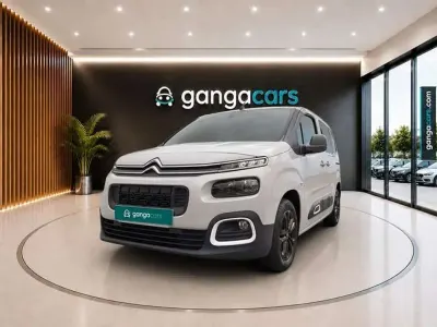 Usado Citroën Berlingo Feel 110 CV (80 kW) 2020 Gris / plata Monovolumen