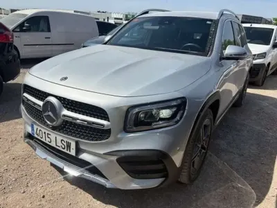 Käytetty Mercedes GLB200 150 HP (110 kW) 2021 Valkoinen Katumaasturi