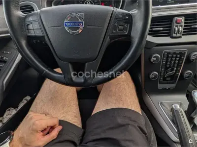 Usado Volvo V40 Momentum 120 CV (88 kW) 2016 Negro Berlina