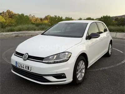 Usado VW Golf VII 115 CV (84 kW) 2019 Blanco Familiar