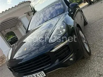 Käytetty Porsche Cayenne S E-Hybrid 416 HP (305 kW) 2015 Sininen Katumaasturi