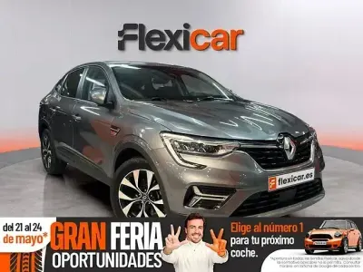 Käytetty Renault Arkana Evolution 145 HP (106 kW) 2023 Harmaa Katumaasturi