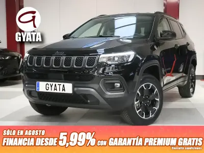 Usado Jeep Compass Trailhawk 240 CV (176 kW) 2022 Negro SUV