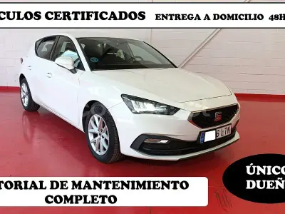 Begagnad Seat Leon Reference 115 HK (84 kW) 2021 Vit Sedan