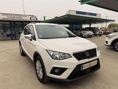 Usado Seat Arona Style 95 CV (69 kW) 2019 Blanco SUV