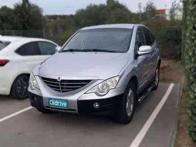 Usado SsangYong Actyon 141 CV (103 kW) 2007 Gris / plata SUV