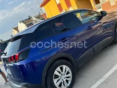 Usado Peugeot 3008 Allure 130 CV (95 kW) 2019 Azul SUV