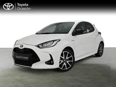 Usado Toyota Yaris Style 116 CV (85 kW) 2022 Blanco Utilitario