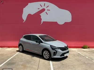 Usado Renault Clio Evolution 100 CV (73 kW) 2025 Gris Utilitario