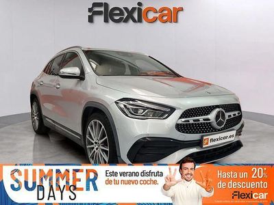 Gris / plata Usado 2020 Mercedes GLA200 SUV | 29.990 € (Un poco caro)