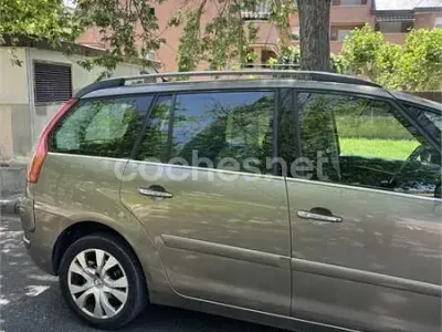 Usado Citroën Grand C4 Picasso Exclusive 112 CV (82 kW) 2013 Beige Monovolumen