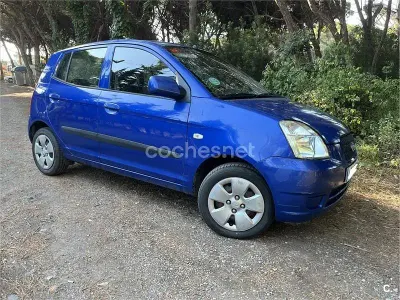 Usado Kia Picanto LX 65 CV (47 kW) 2006 Azul Utilitario