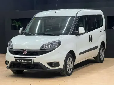 Usado Fiat Doblò 95 CV (69 kW) 2021 Blanco Monovolumen