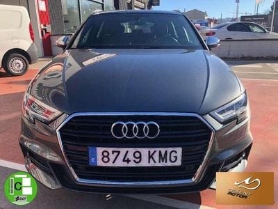 Gris Usado 2018 Audi A3 Sportback S-Line Utilitario | 28.900 € (Caro)