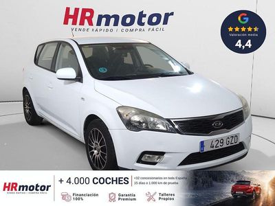 Usado Kia Ceed Style 91 CV (66 kW) 2010 Gris Utilitario