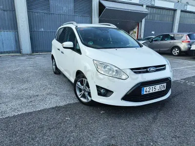 Usado Ford C-MAX 125 CV (91 kW) 2015 Blanco Monovolumen