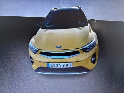 Usado Kia Stonic 110 CV (80 kW) 2018 Naranja SUV