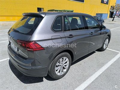 Begagnad VW Tiguan Edition 125 HK (91 kW) 2018 Grå SUV