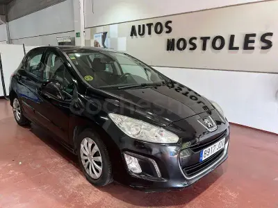 Usado Peugeot 308 Access 92 CV (67 kW) 2012 Negro Berlina