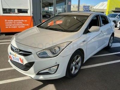Usado Hyundai i40 136 CV (100 kW) 2013 Blanco Berlina