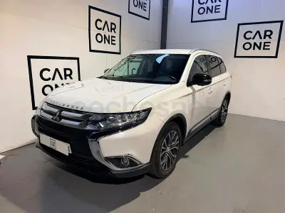 Usado Mitsubishi Outlander Motion 150 CV (110 kW) 2017 Blanco SUV