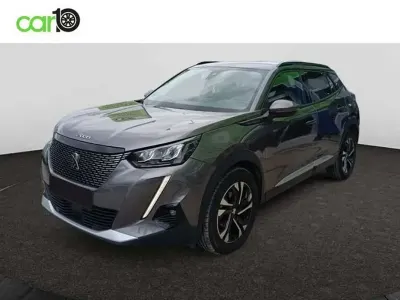 Usado Peugeot 2008 Allure 110 CV (80 kW) 2021 Gris SUV