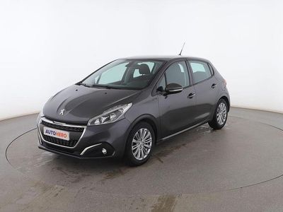 Gris Usado 2019 Peugeot 208 Signature Sky Utilitario | 8799 € (Buen precio)