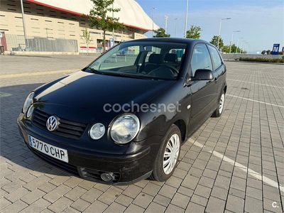 Begagnad VW Polo Trendline 65 HK (47 kW) 2003 Svart Sedan