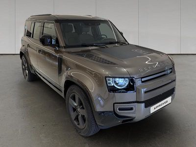 Usado Land Rover Defender SE Dynamic 249 HP (183 kW) 2024 Gondwana stone gloss SUV