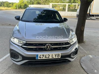 Usado VW T-Roc R-line 150 CV (110 kW) 2022 Gris / plata SUV