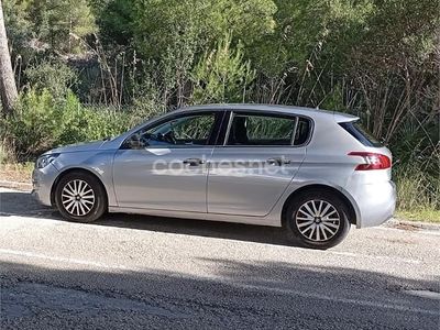 Gris / plata Usado 2014 Peugeot 308 Access Berlina | 8500 € (Precio justo)