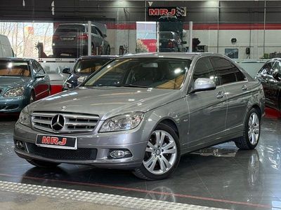 Usado Mercedes C220 Avantgarde 170 CV (125 kW) 2007 Gris / plata Berlina